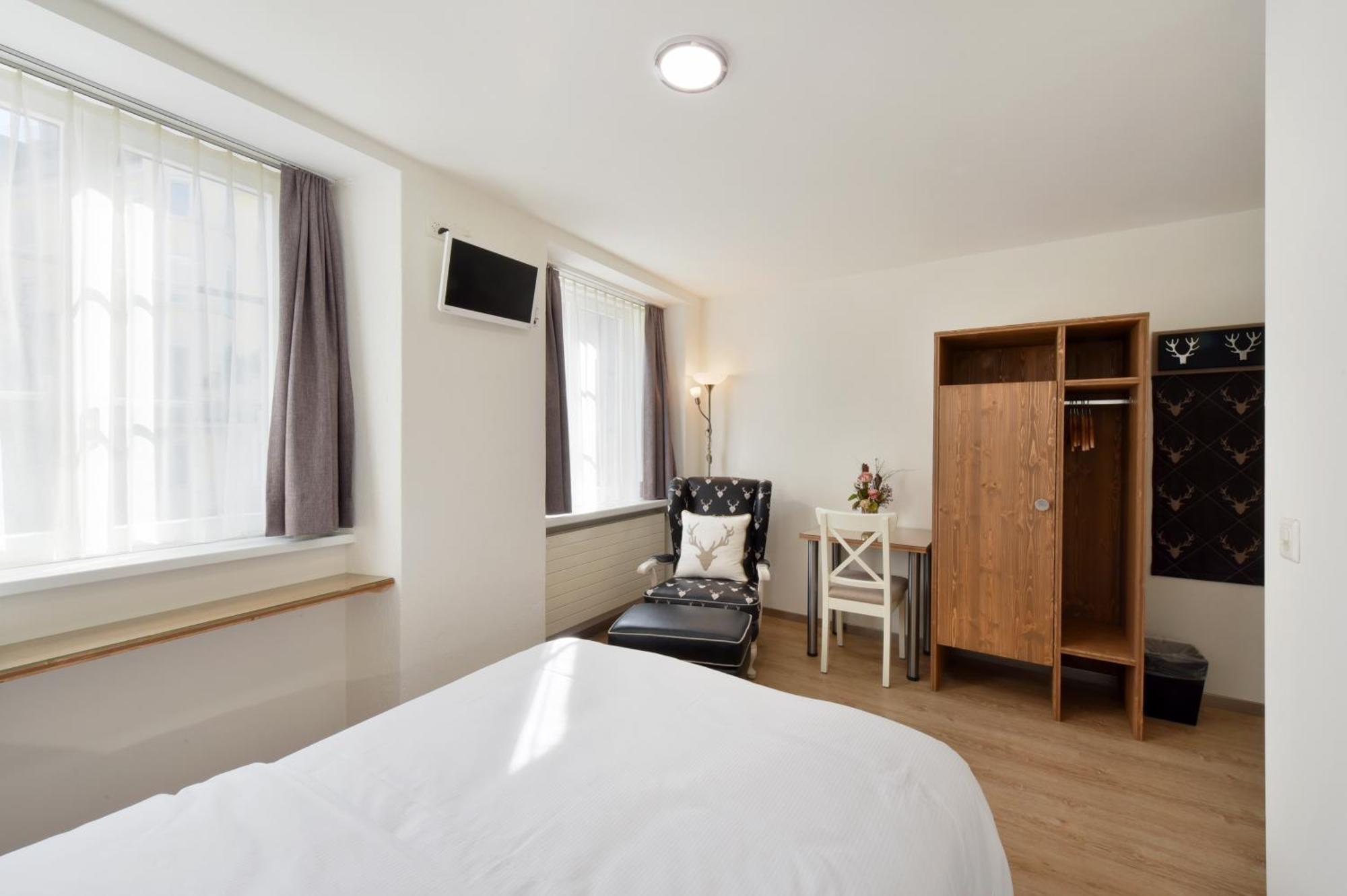 Hotel Hirschen Zürih Oda fotoğraf